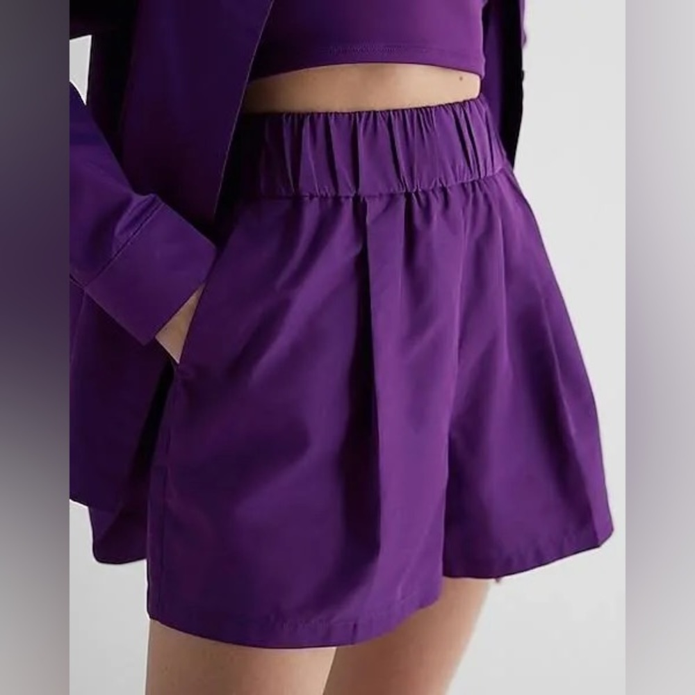 High Waisted Pleated Pull On Shorts in Purple